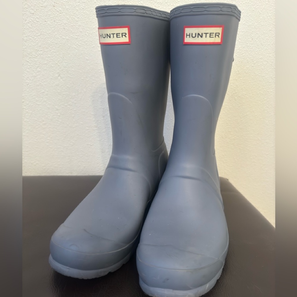 Hunter Women’s light blue Original Short rain Boots women’s size 10
